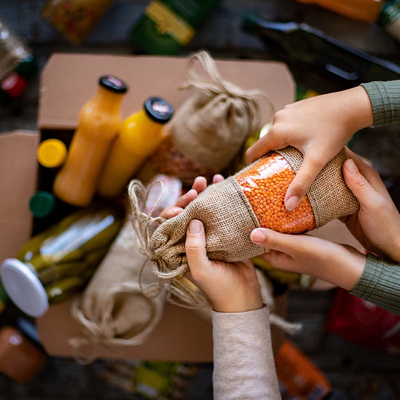 Volunteer With Box Of Food For Poor . Ramazan Kolisi . Ramadan Paketi