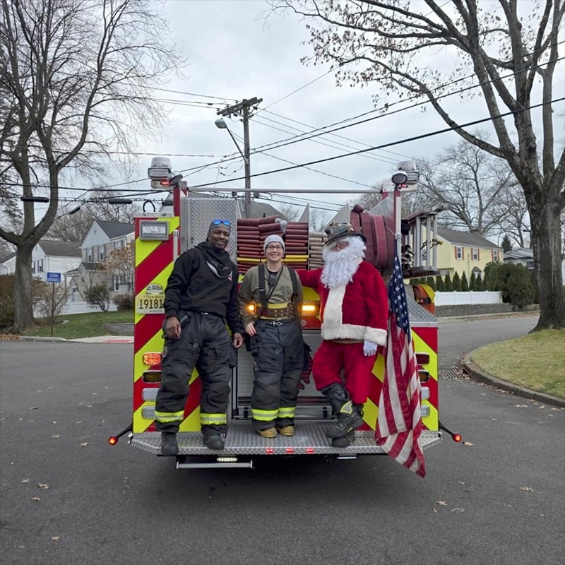 Santa Coming To Town Dec 2025