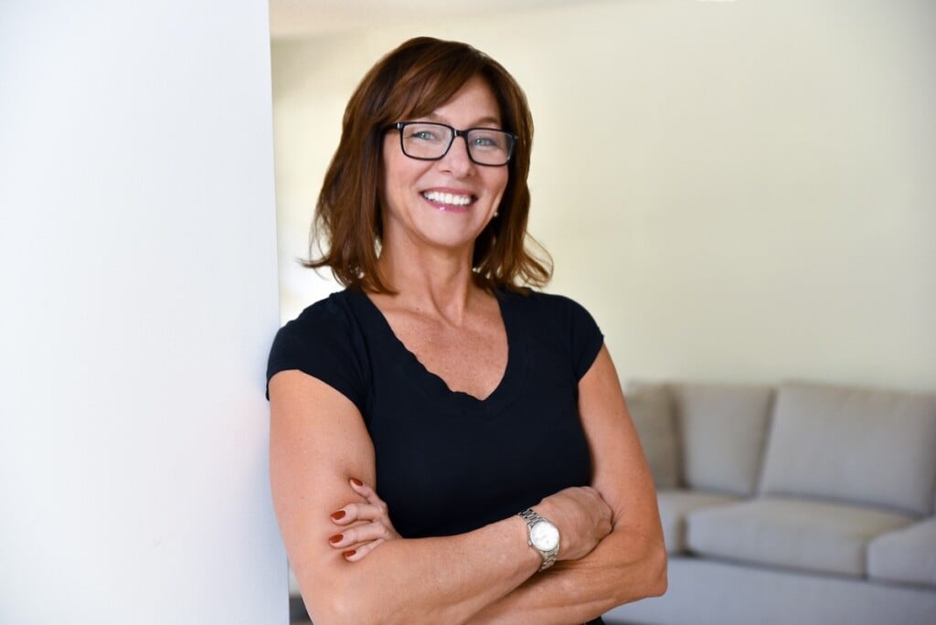 30 Laurie Katsapis