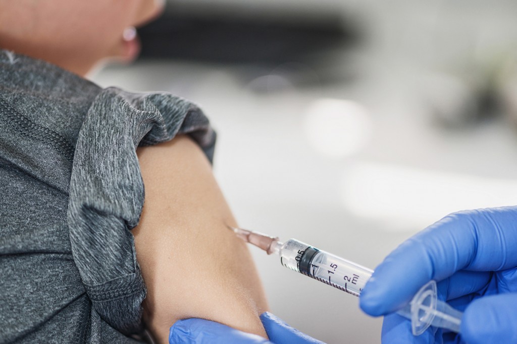 4 Two Docs About Flu Shot