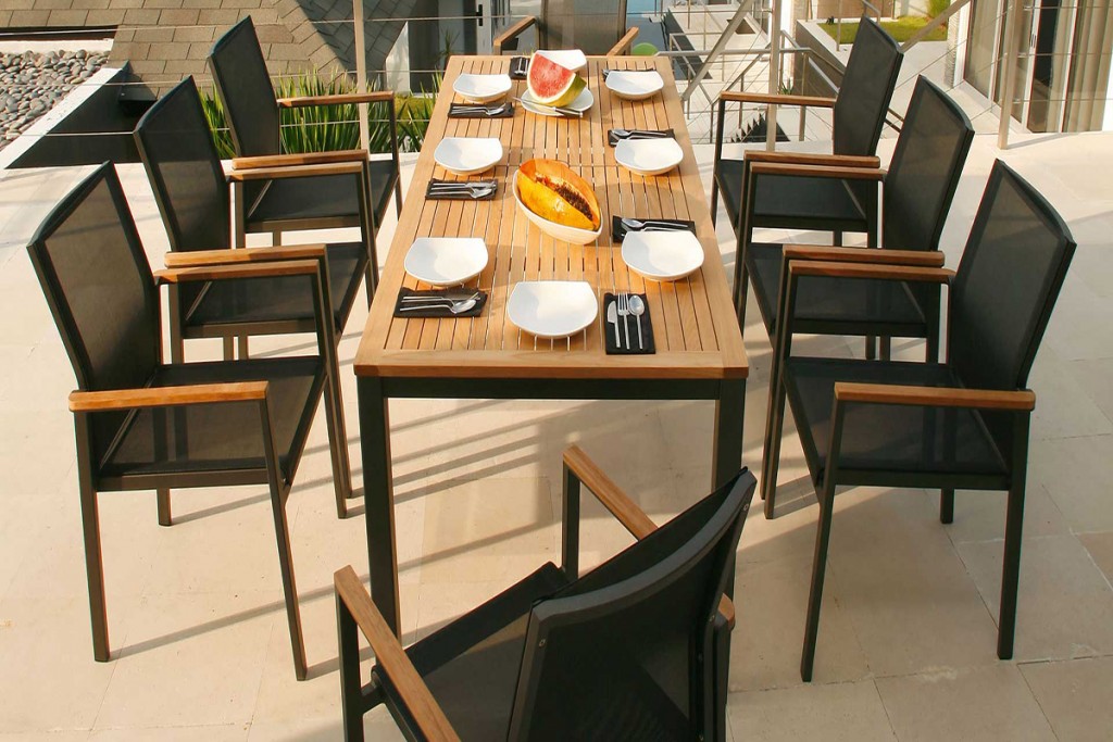 3 Backyard Dining