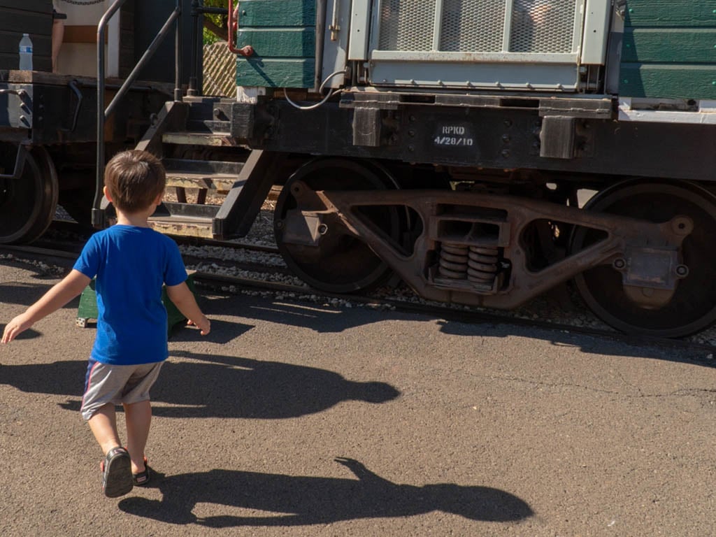 rail train child aboard