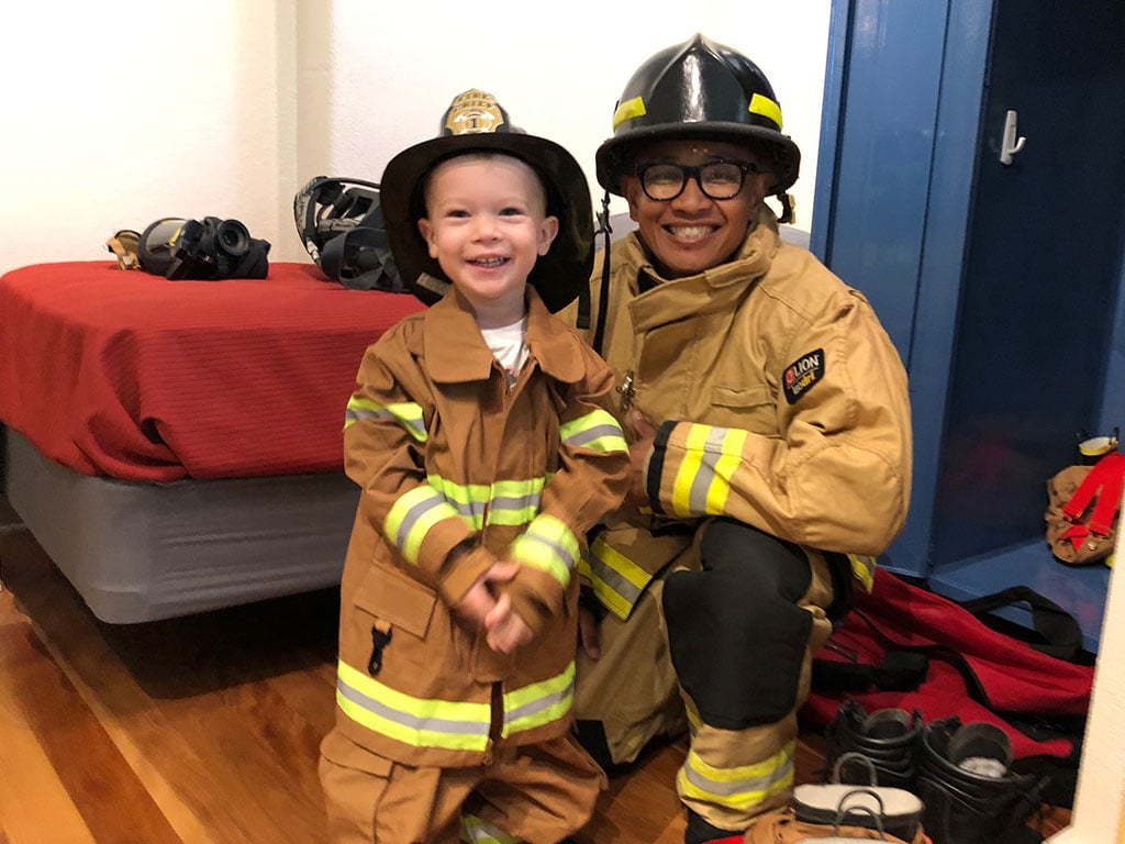 firemuseum_boy_fireman_uniform
