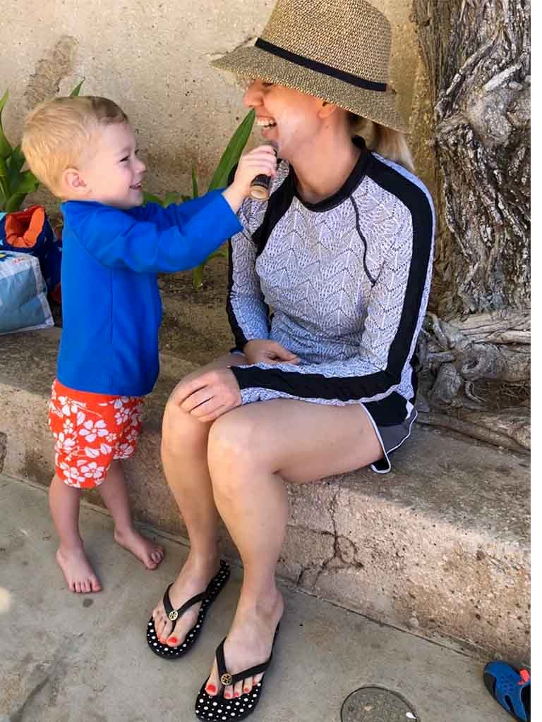 dornbush_sunscreen_application_mom