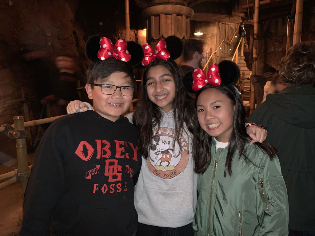 https://wpcdn.us-midwest-1.vip.tn-cloud.net/www.honolulumagazine.com/content/uploads/2020/06/g/i/Kids-Baking-Championship-Disney-with-Matt-and-Natalie.jpg