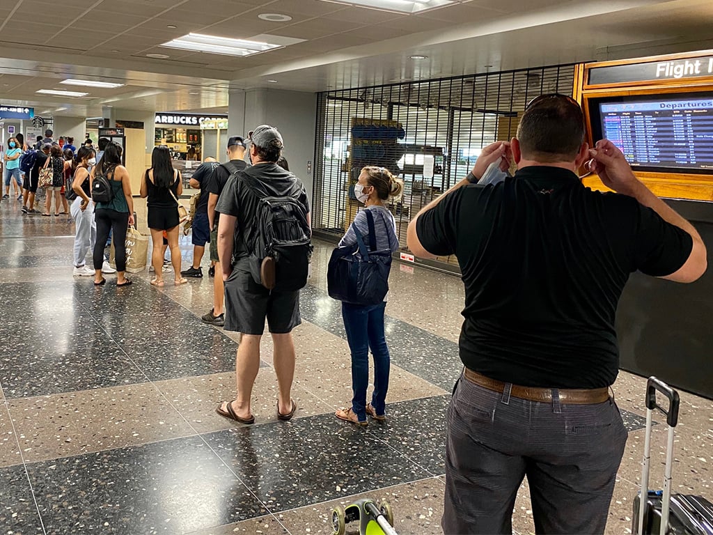 travel-covid-starbucksline.jpg