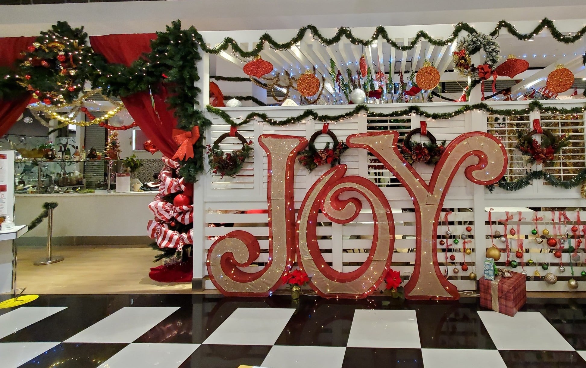 Check Off Your List with All Things Christmas in Hawai'i - Vimarsana News