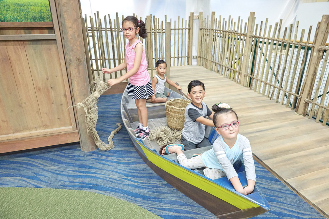 Hawaii Childrens Discovery Center Your Rainbow World