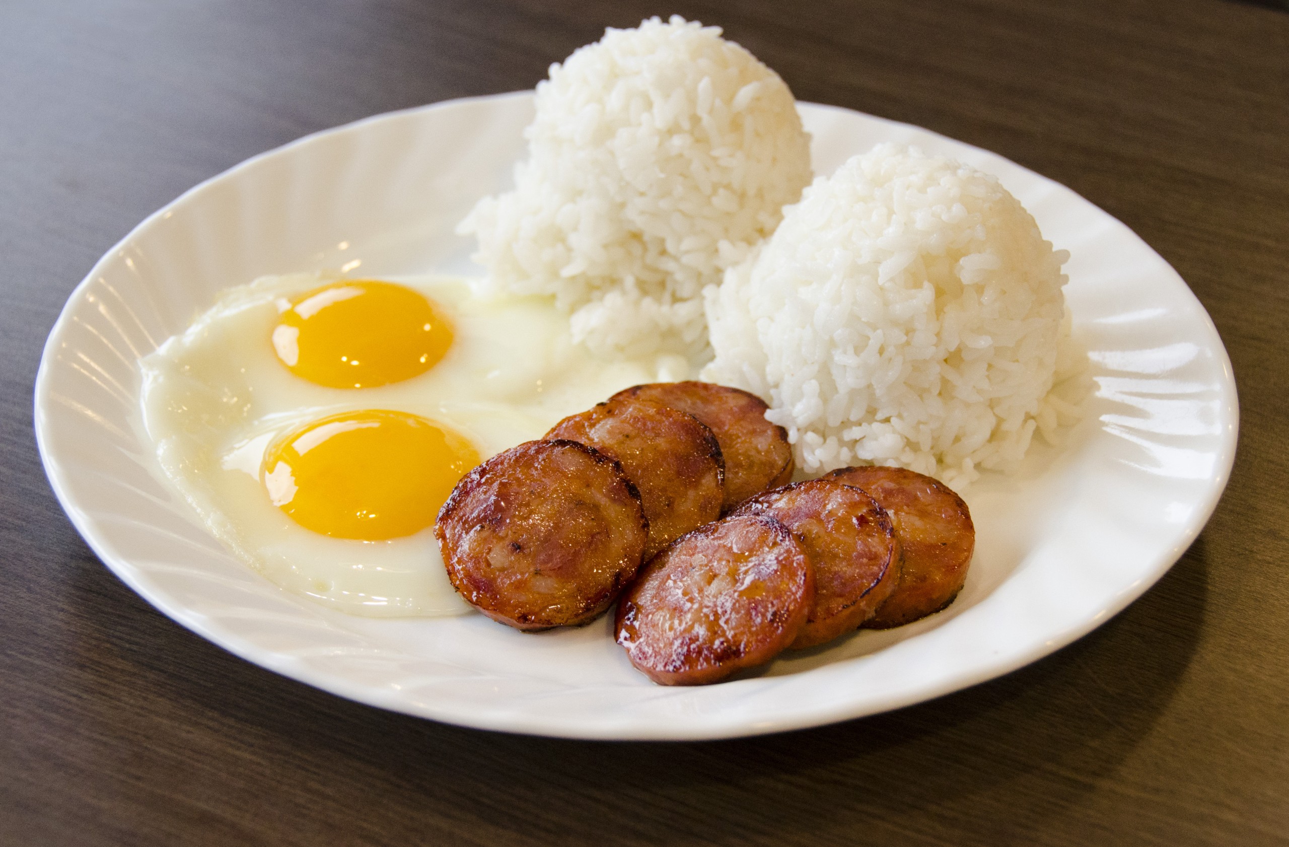 14-0221-portuguese-sausage-eggs-with-rice