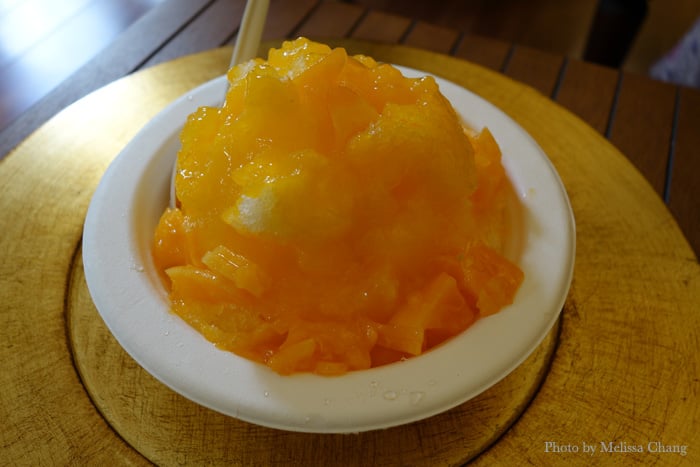 Papaya shave ice at Lemona.