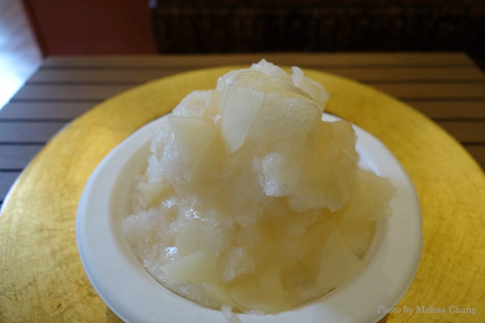 Sweet Bartlett pear shave ice at Lemona.
