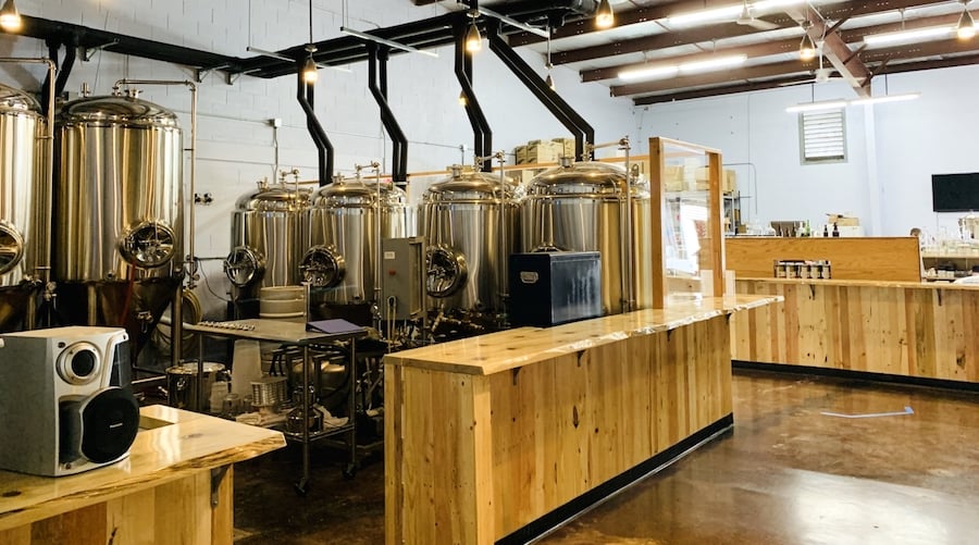 inside broken boundary brewery