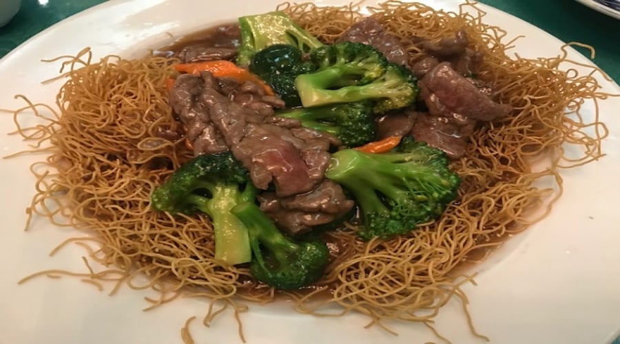 Pan Fried Thin Noodle with Beef and Broccoli