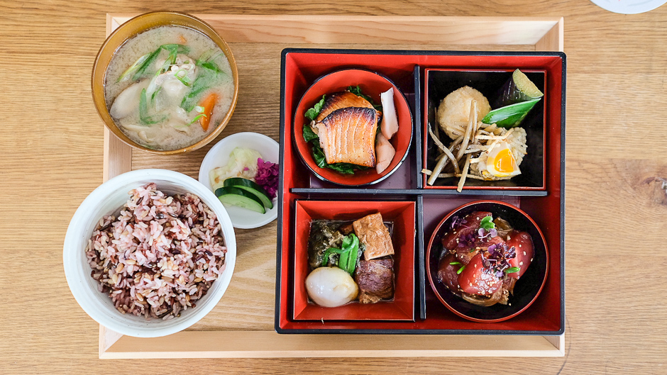 Zigu's Eat Local daily Gozen Bento set