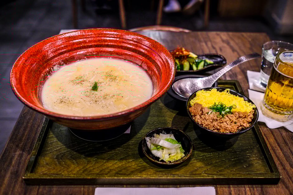 Kamaaina lunch special udon set with donburi rice bowl