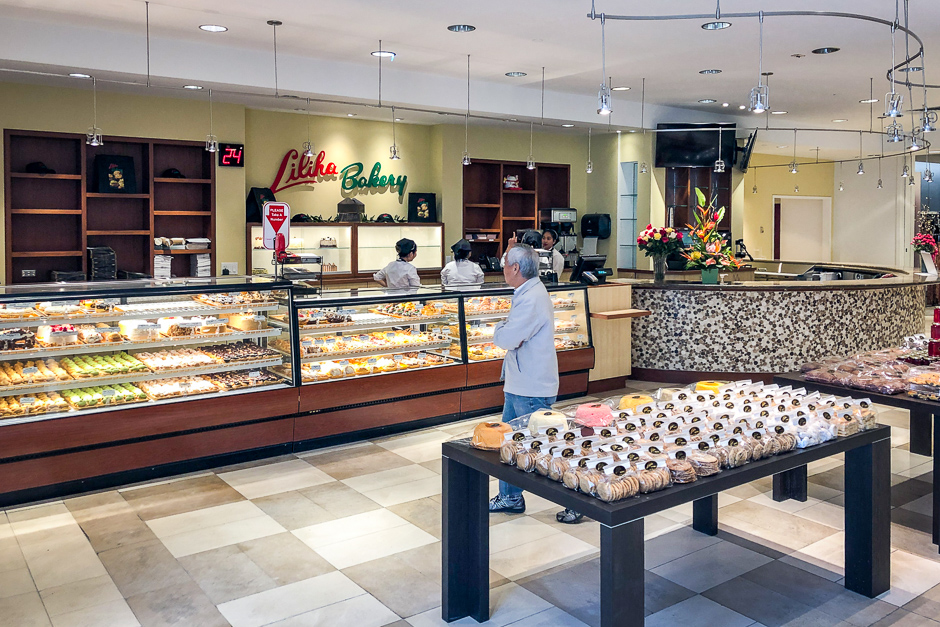 Foodflash Liliha Bakery softopens today at Ala Moana Center