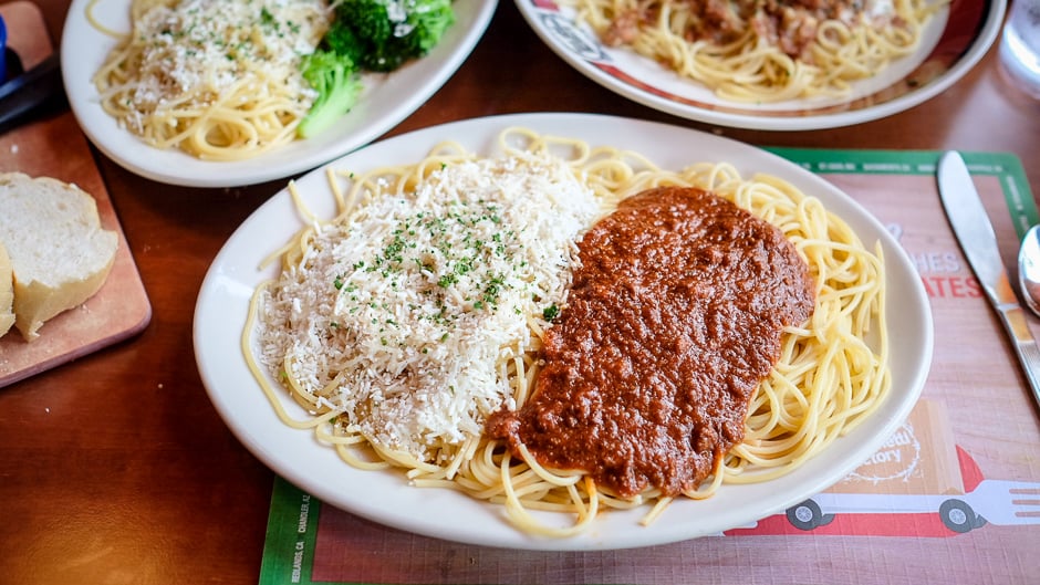 The classic Manager's Favorite with meat sauce and Mizithra cheese