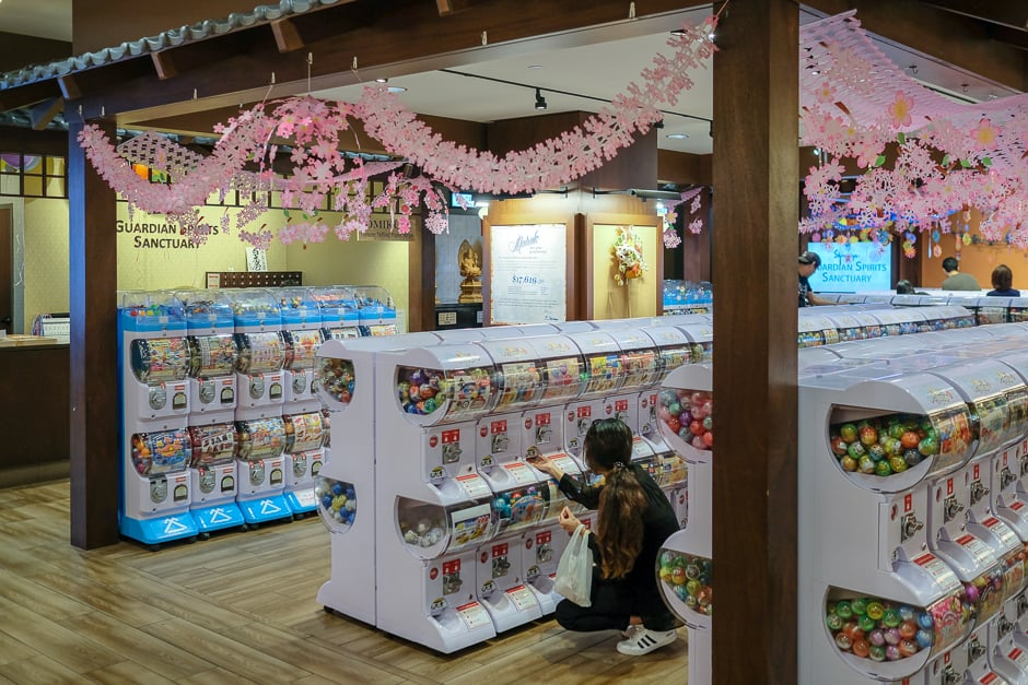 Shirokiya gachapon capsule machines