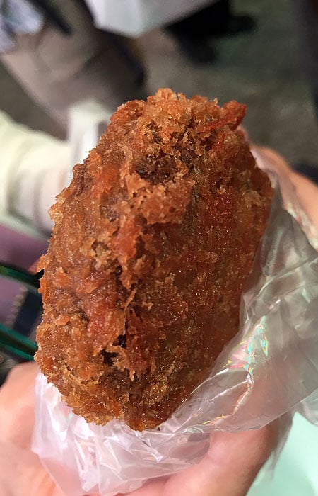 Chocolate meets ebi fry batter. All this sultry, fried goodness for just ¥120.