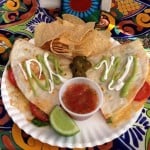 LA COSECHA HAWAII: Quesadillas with tomato and arugula, tacos, Mexican street dogs and cowboy beans, ir frijoles charros
