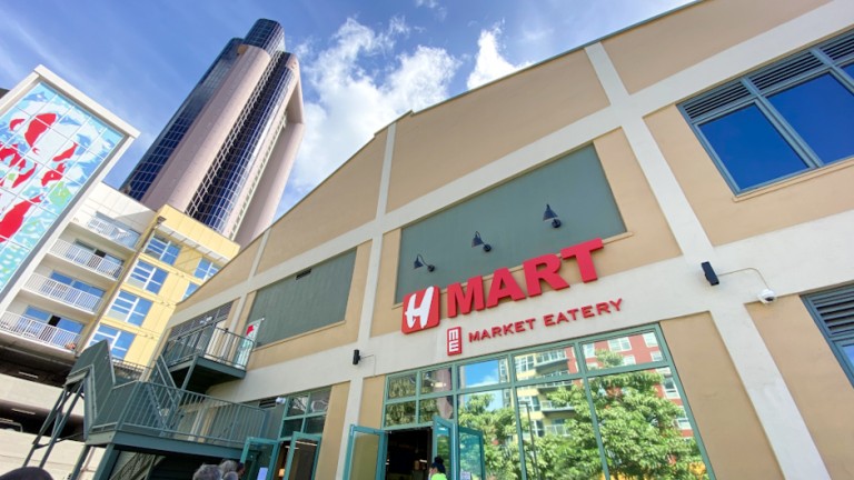 H Mart opens first Hawaii store and food hall