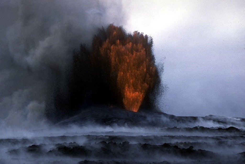 Kilauea Lava Fountain Puu Oo March 13 1985 Usgs