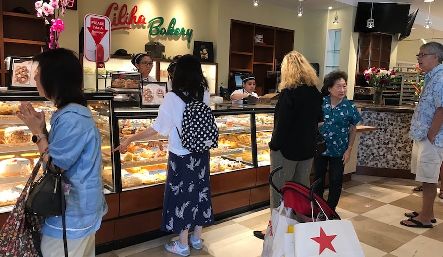 Liliha Bakery Ala Moana pastry counter