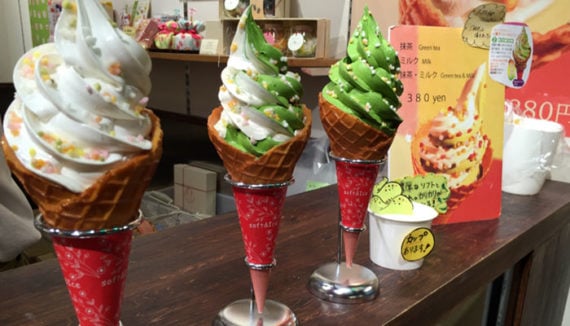 Snackaround at Kyoto’s Nishiki Market