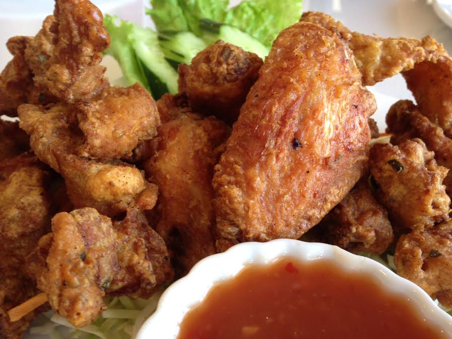 Fried chicken with sweet and sour dipping sauce. Everyone loved this as the chicken was perfectly cooked and nice and crispy. 