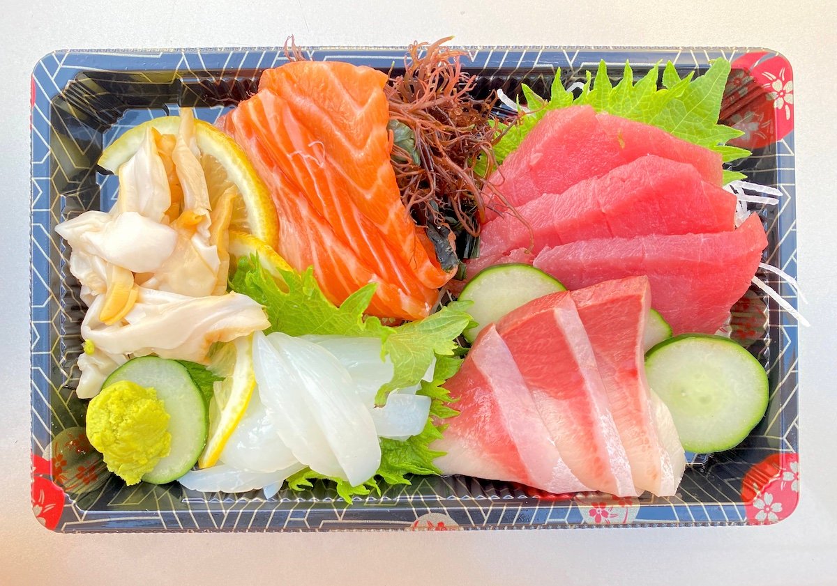 Find This Tiny Sushi Counter Inside a Korean Supermarket