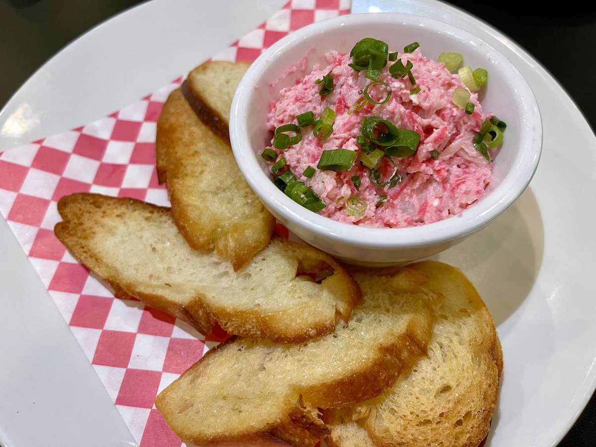 Hook’d Pan Roast Is Serving Up the VegasStyle Bowls on Kapiolani