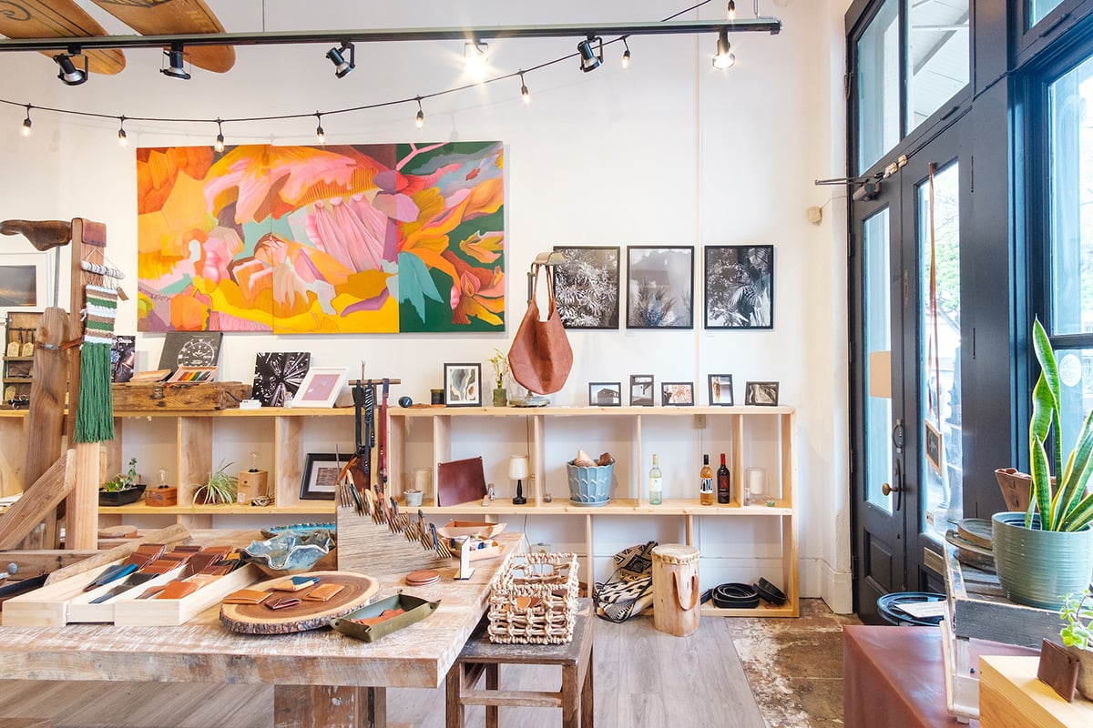 A Leather Goods Shop in Chinatown Has Become a Reliable Anchor of