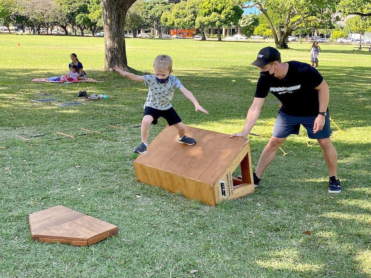 We Tried It: A 60-Minute Outdoor Group Parkour Class Tailored for Kids