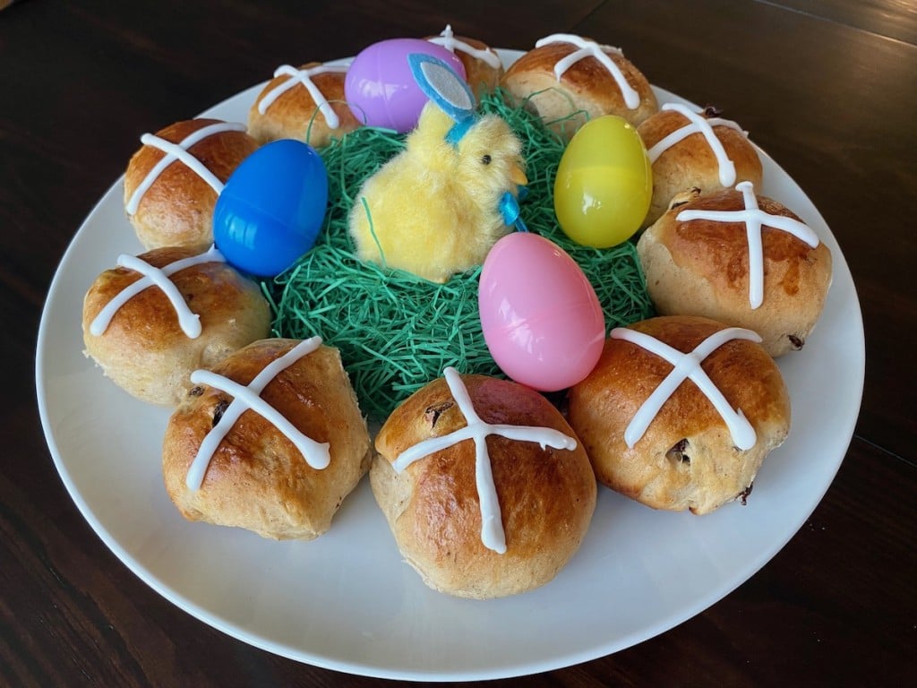 Easter hot cross buns recipe