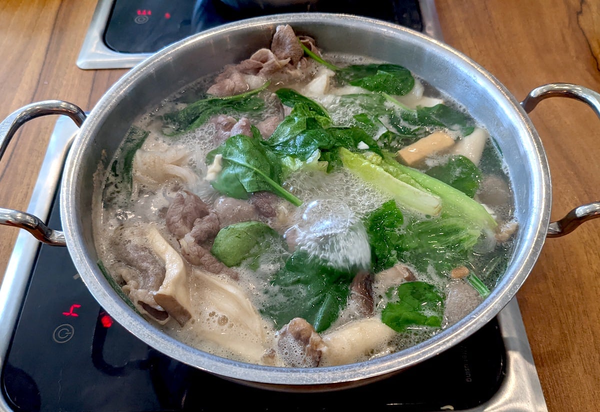 Aunty’s Hotpot House Brings a Familiar Name and Face to Kapolei