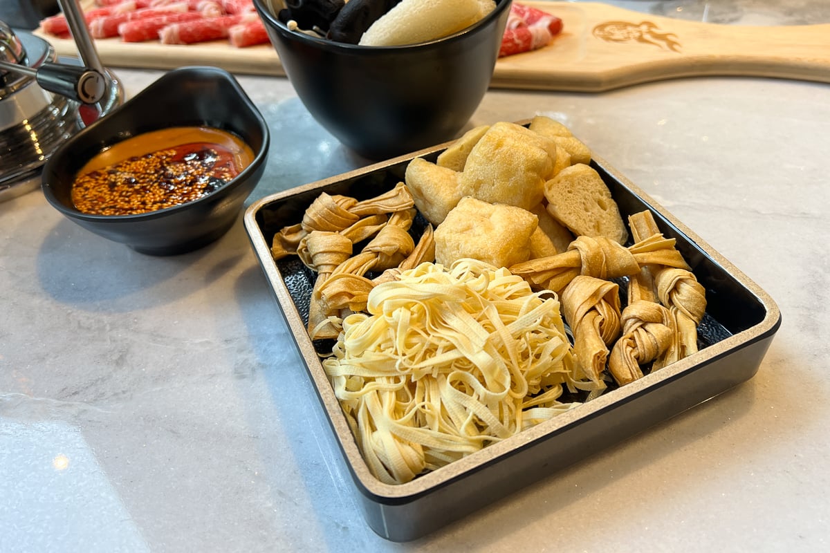 Honolulu Hotpot Hale Is a Souper Sleeper Hit on Ke‘eaumoku