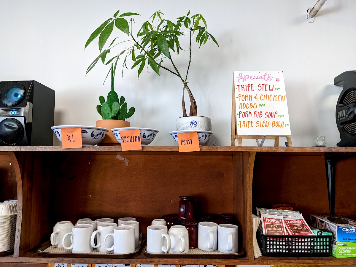 OldSchool Diners We Love Kapi‘olani Coffee Shop in Waimalu