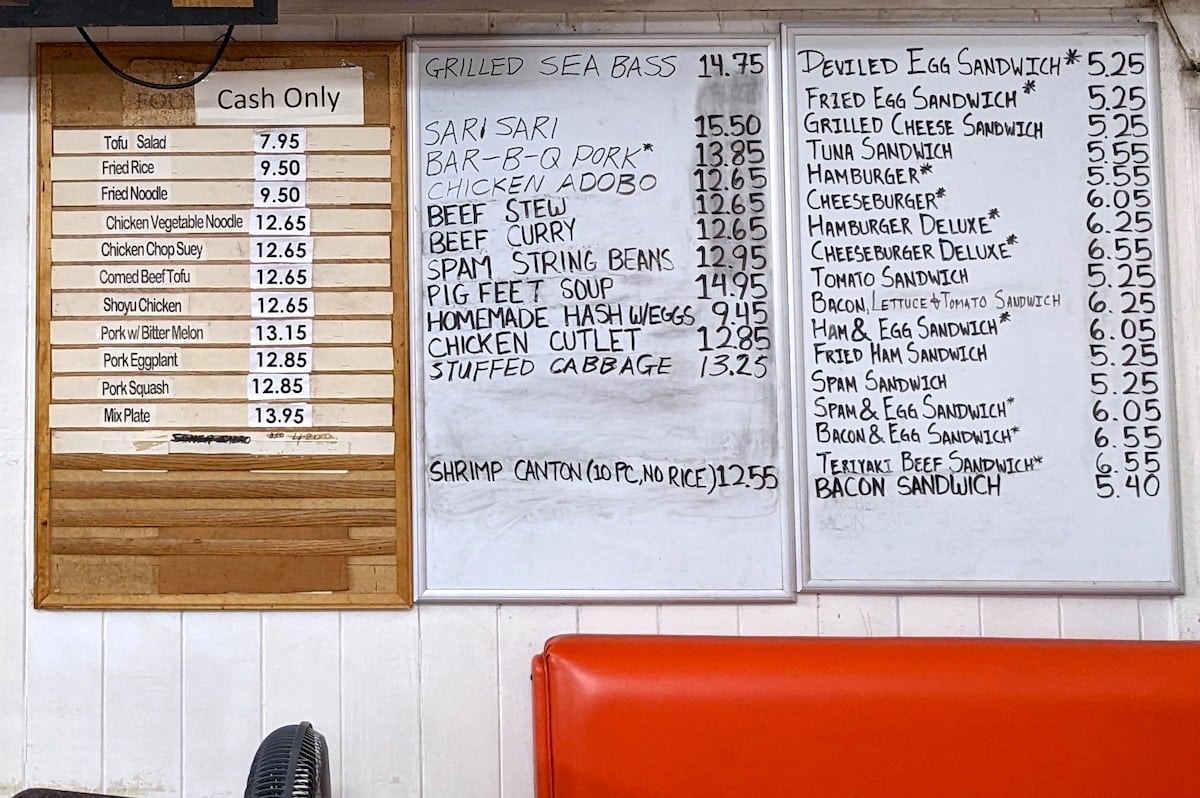 OldSchool Diners We Love Jane’s Fountain in Liliha