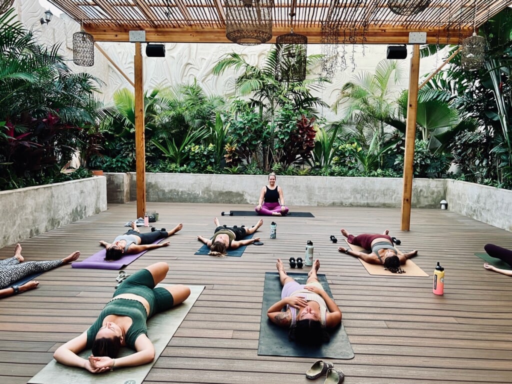 We Tried It: A Honolulu Yoga Class Surrounded by Lush Palms