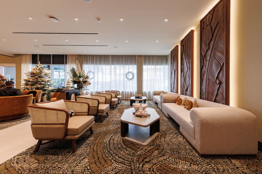 Hn2402 Ay Ac Hotel Grand Opening 7016