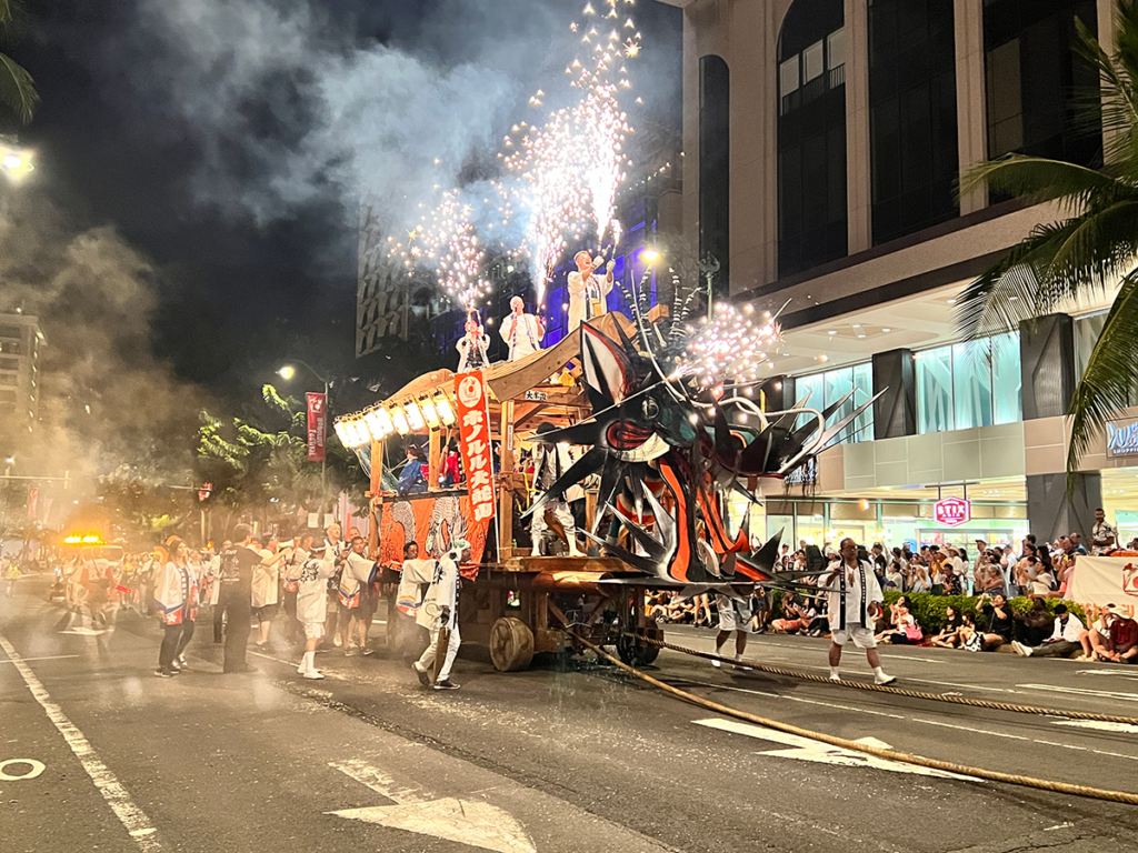 Honolulu Festival Parade Pc Thomas Obungen