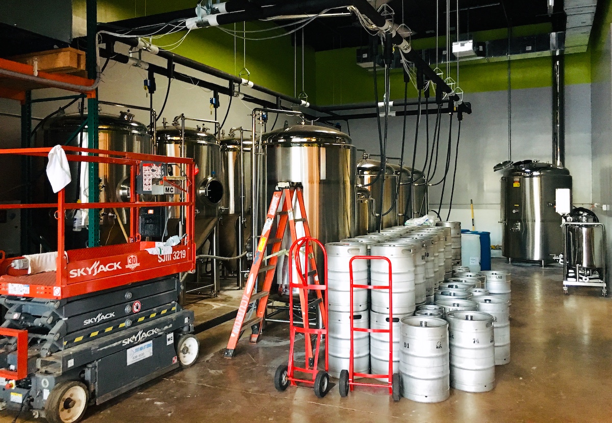 Hawai‘i’s Beer Scene Openings, Closures and Beer Festivals to Go to