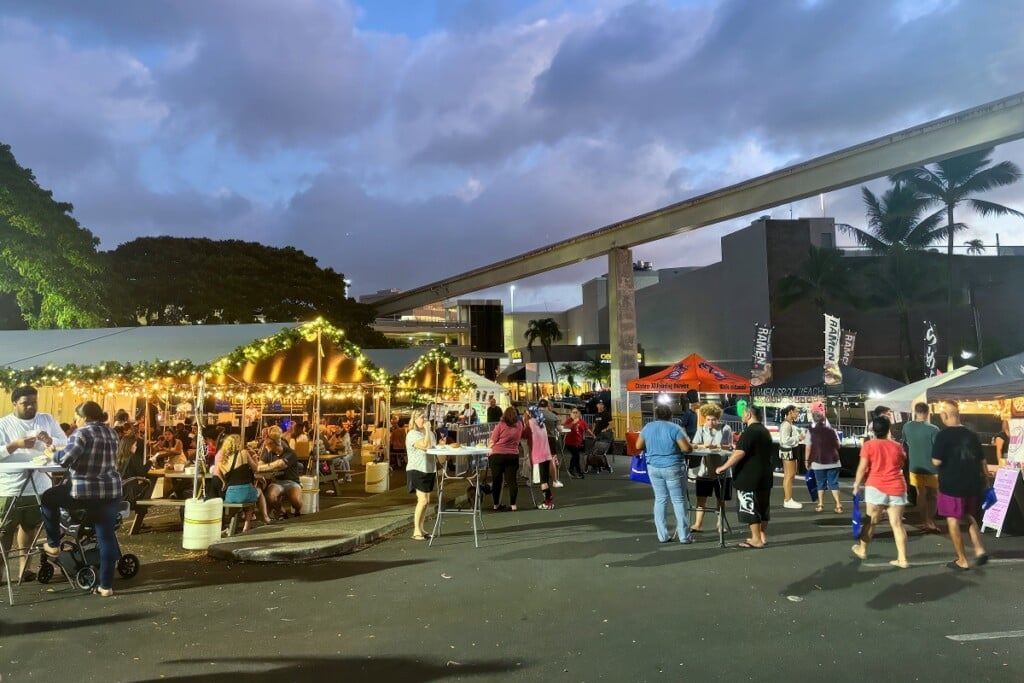 Village Night Market Pearlridge