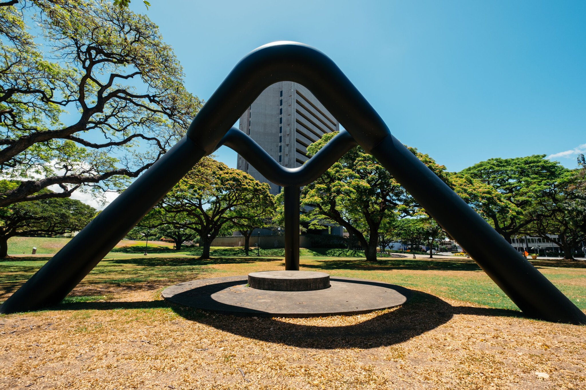 Photo Gallery: Lāhainā Noon Over Sky Gate in Downtown Honolulu