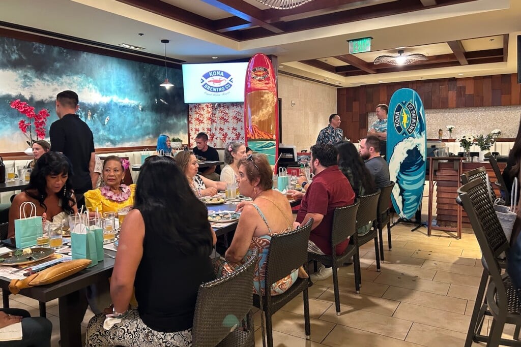 diners at a beer dinner