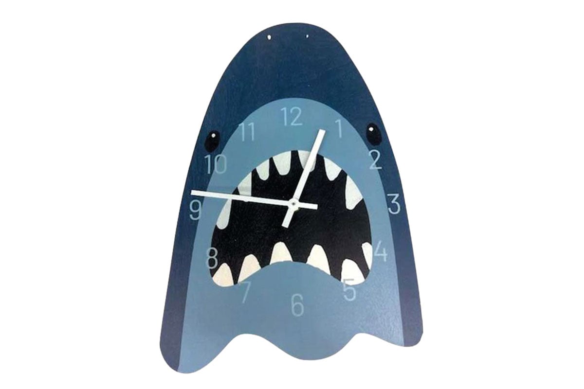 Hn Shark Clock 1200x800px6