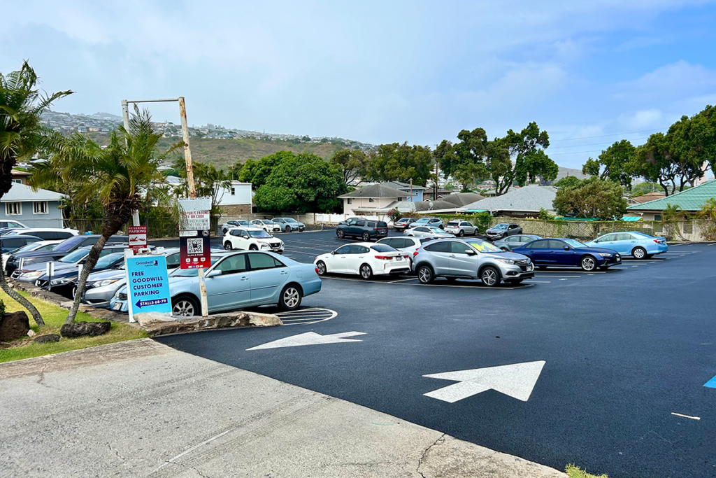Goodwill Kaimuki Parking Lot Pc Andrea Lee
