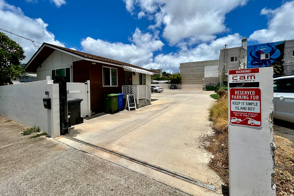 Island Boy Shop Keep It Simple Parking Lot Pc Andrea Lee