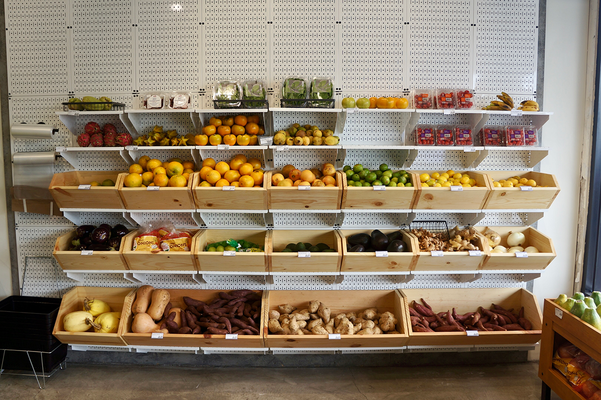 Hoiliili by Farm Link produce shelf pc Andrea Lee Hoiliili By Farm Link Produce Shelf Pc Andrea Lee