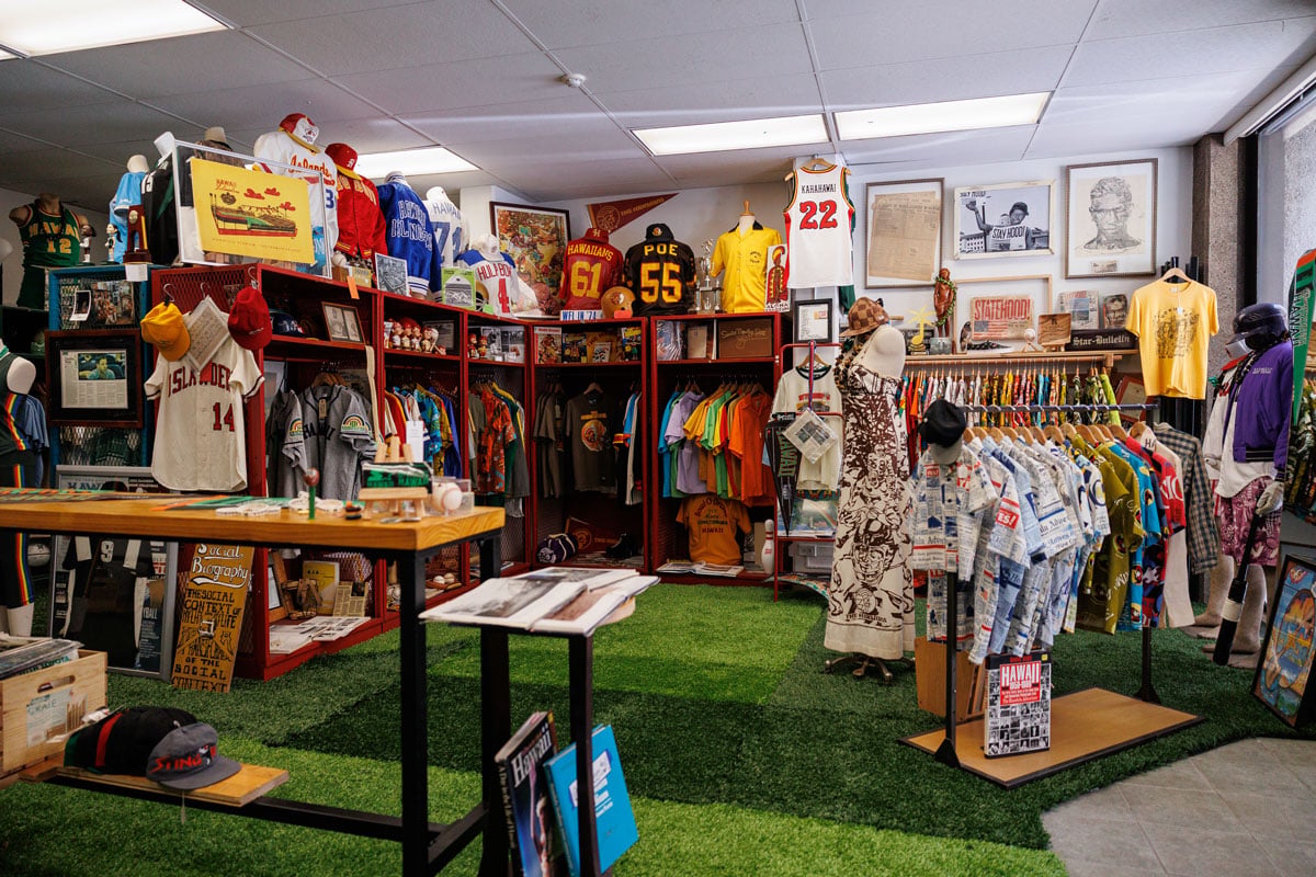 Him2505 Ay Old Queen St Stadium Merchant 3609